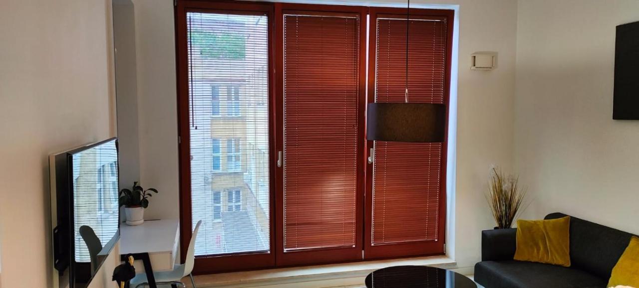 Piekna Apartamento Varsovia Exterior foto